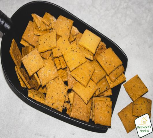 Rekhaben's Namkeen Gud Chia Sakkarpara | 300 gms