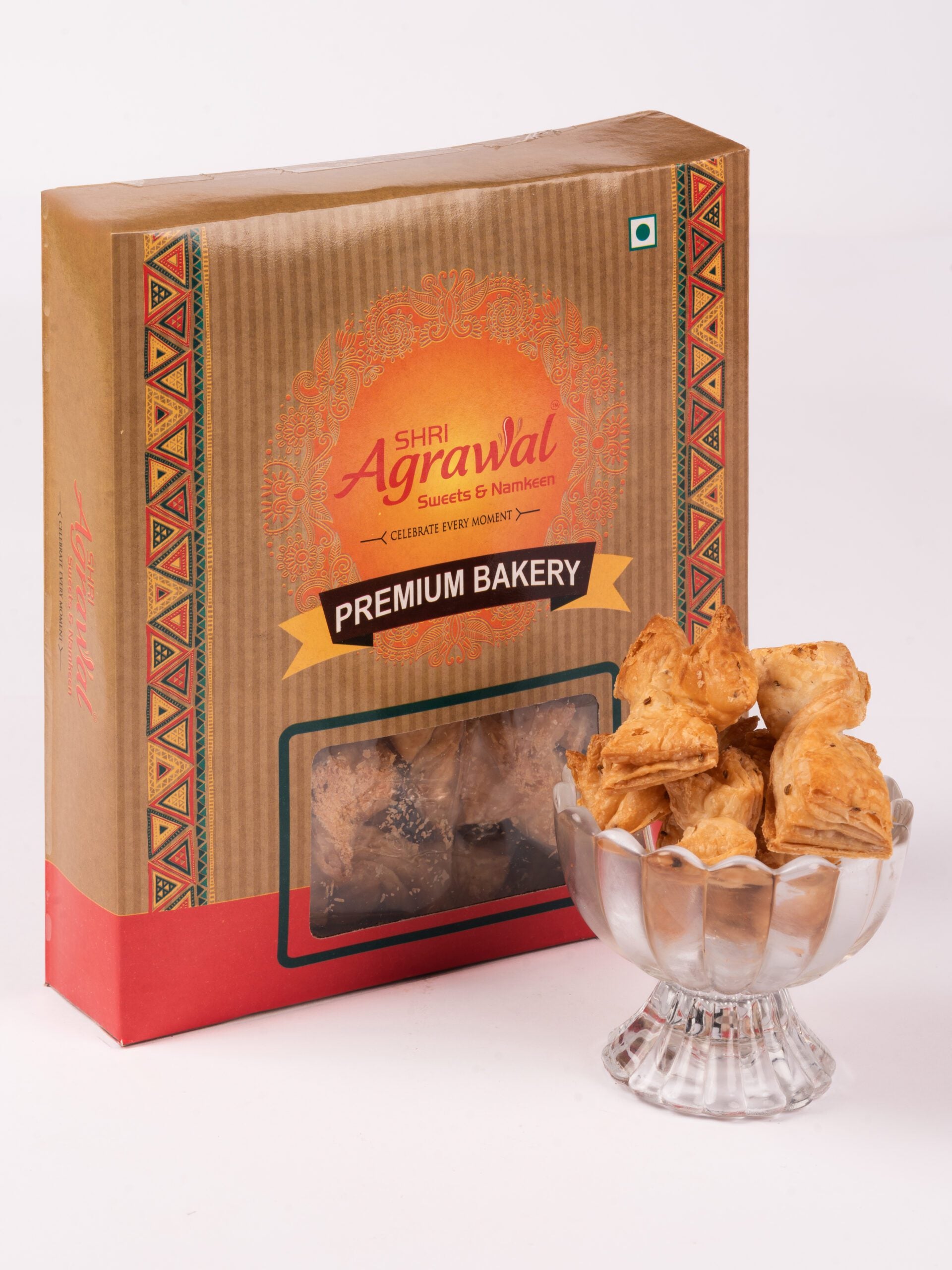 Shri Agrawal Sweets & Namkeen Ajawain Puff - 200 gms
