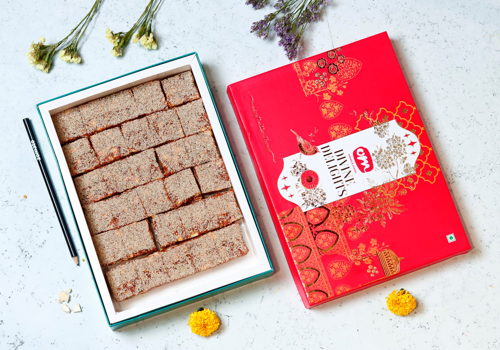 Om Sweets & Snacks Anjeer Dry Fruit - 500 gms