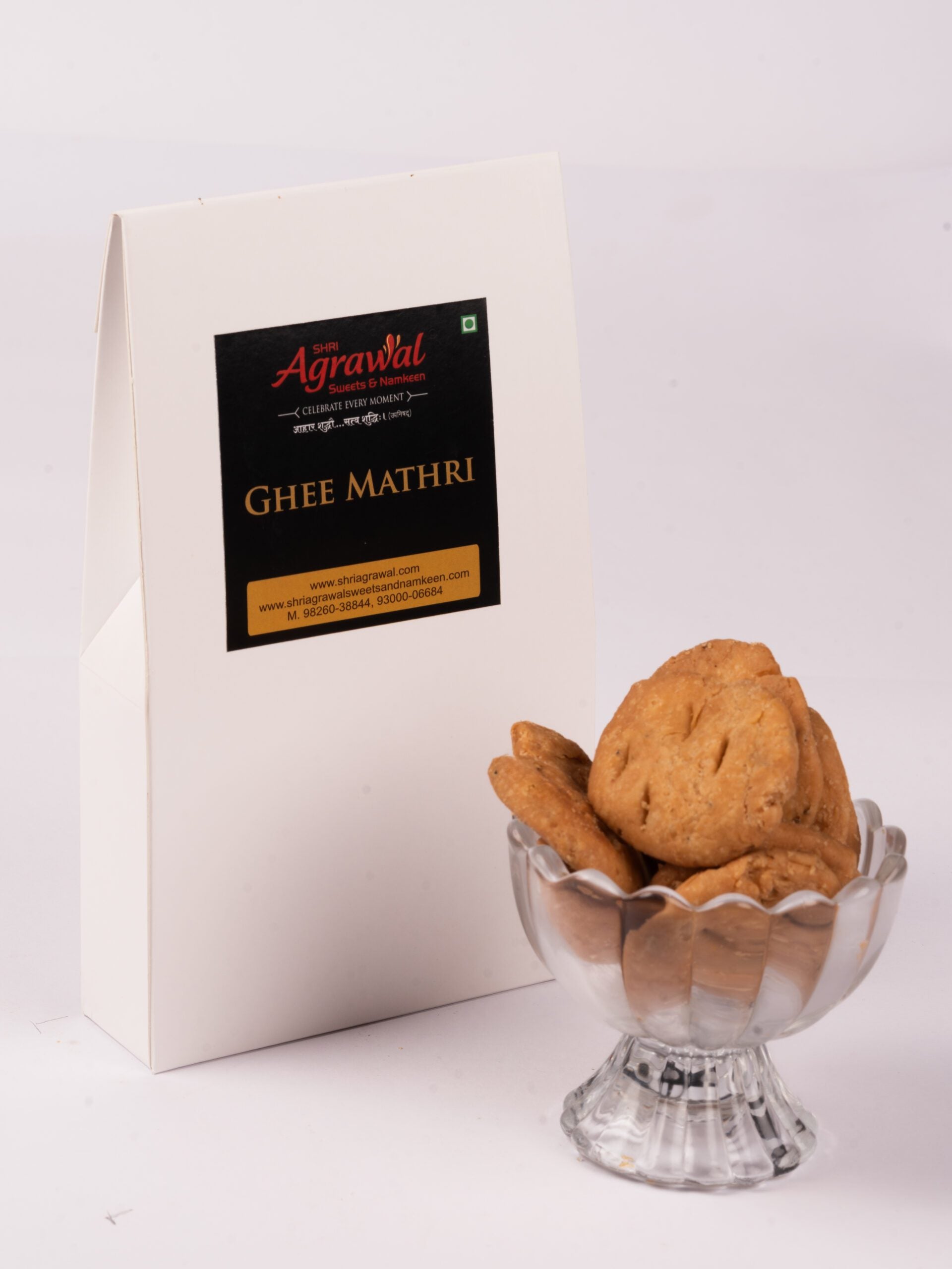 Shri Agrawal Sweets & Namkeen Ghee Mathari - 500 gms