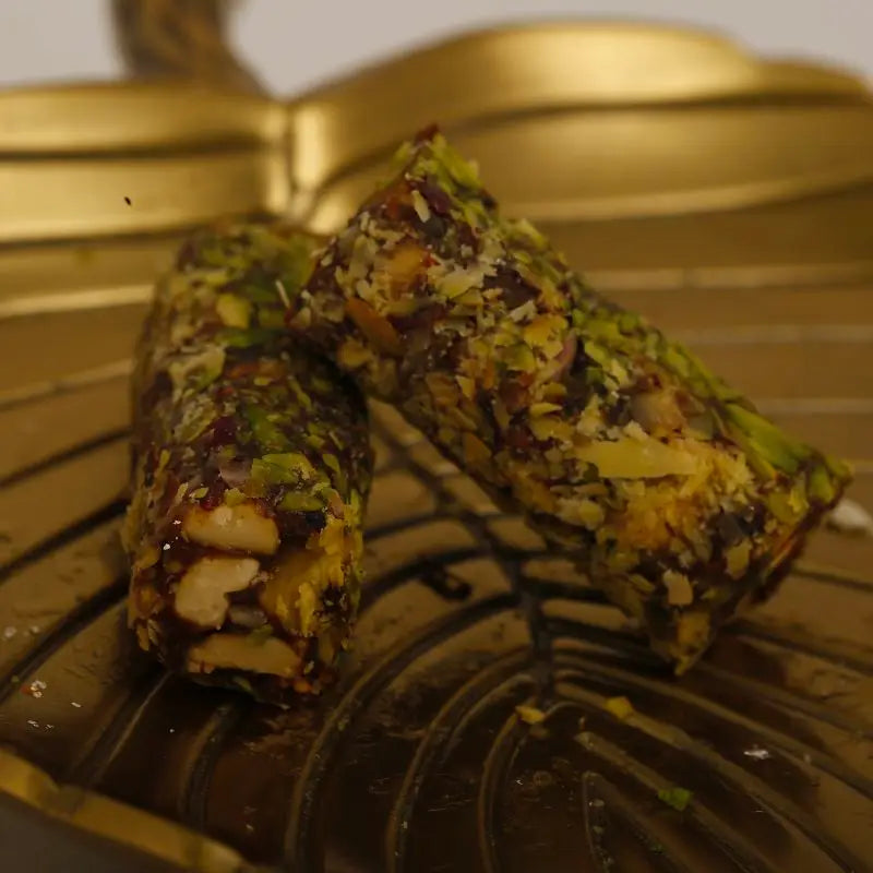 M M Mithaiwala Kaju Anjeer Patra Roll - 500 gms