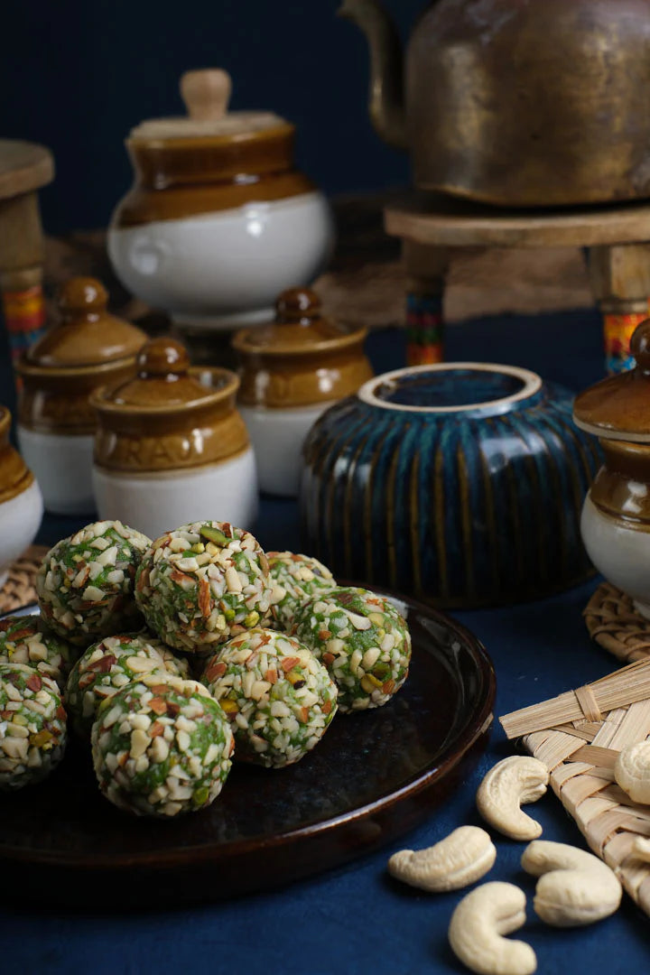 Pothgaal Sweet Kaju Pista Ball - 500 gms