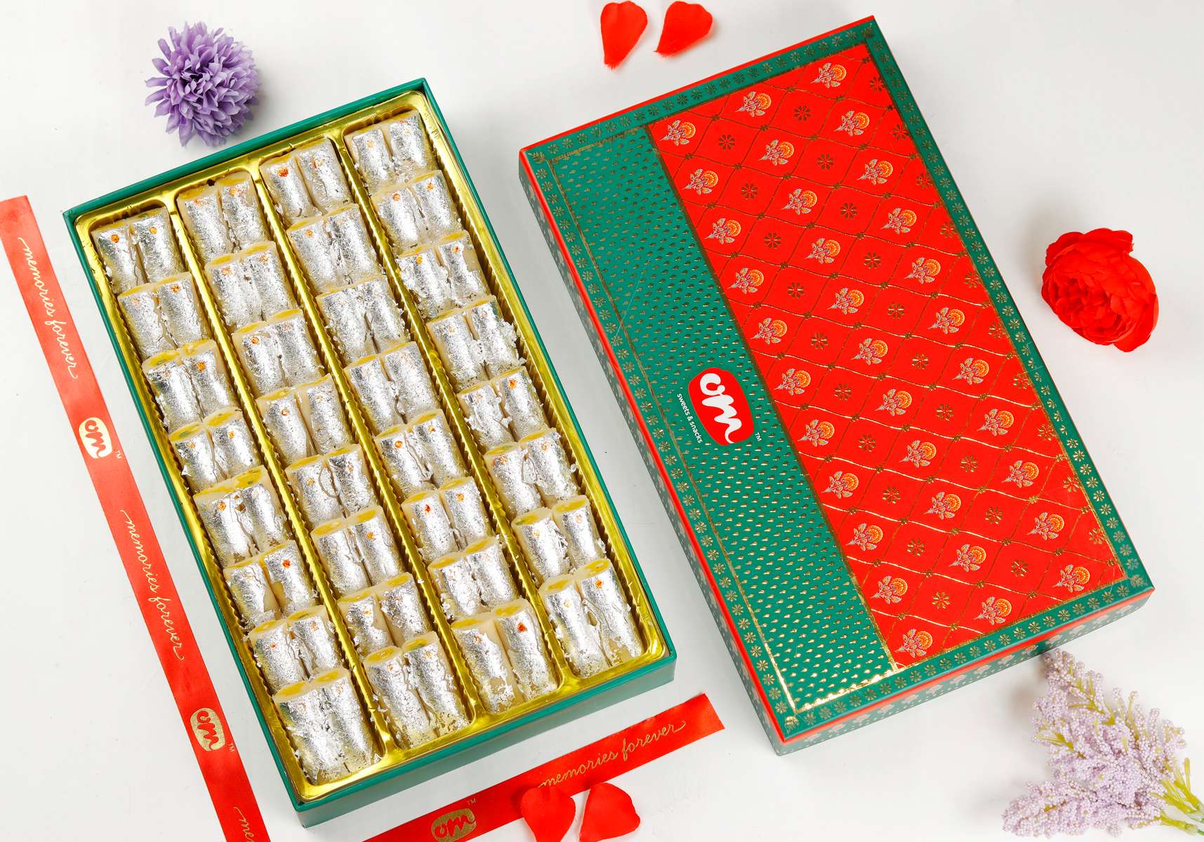 Om Sweets & Snacks Kaju Rolll - 500 gms