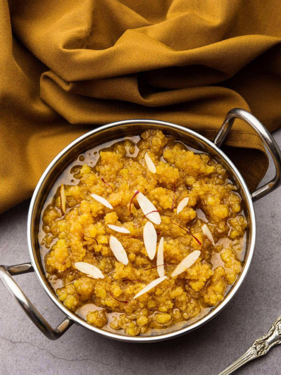 Bhanwarilal Moong Dal Halwa 500 Gms - Authentic Indian Ghee Sweet Dessert