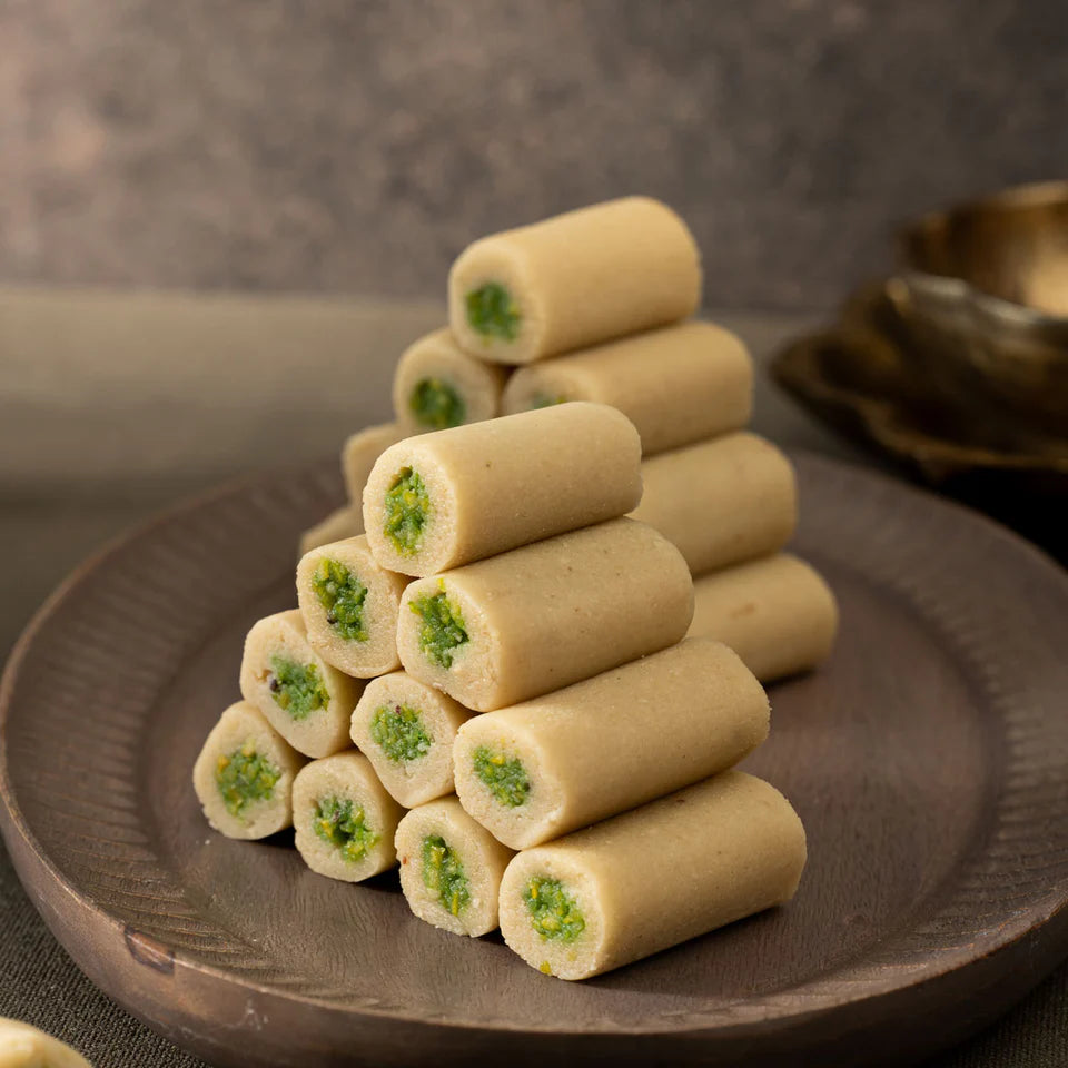 Pothgaal Sweet Kaju Pista Roll - 500 gms