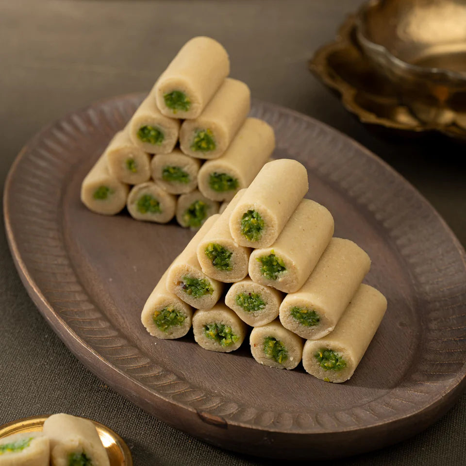 Pothgaal Sweet Kaju Pista Roll - 500 gms