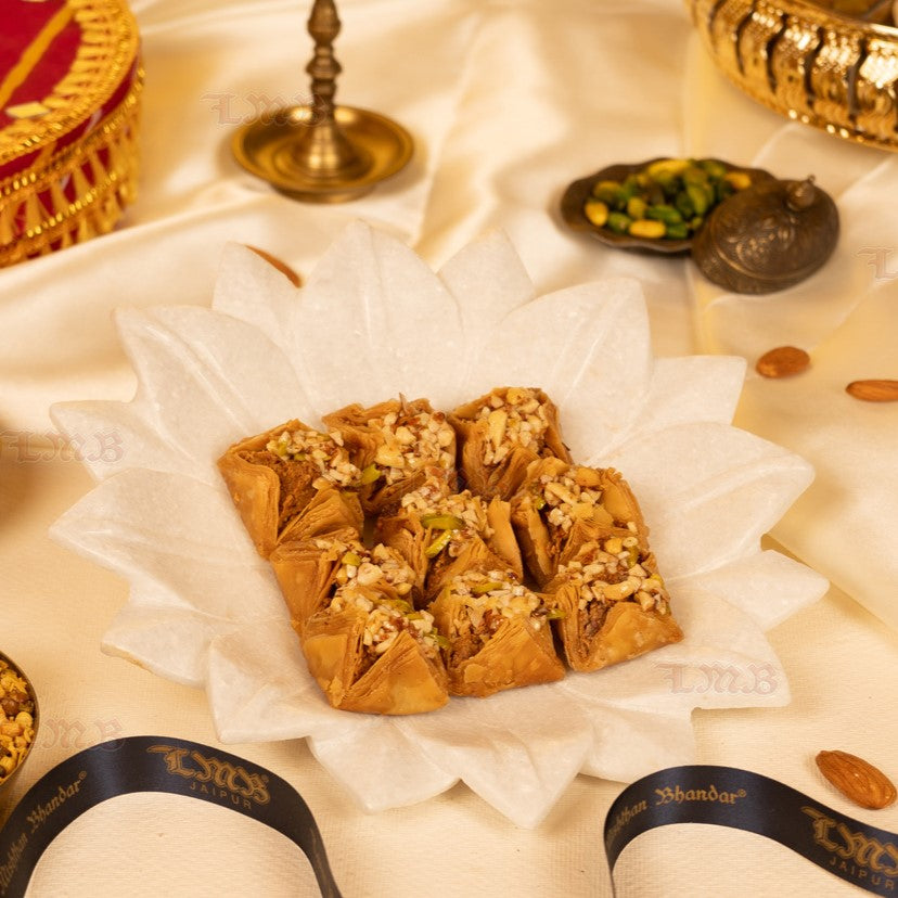 Laxmi Misthan Bhandar Kaju Pyramid Baklawa - 500 gms