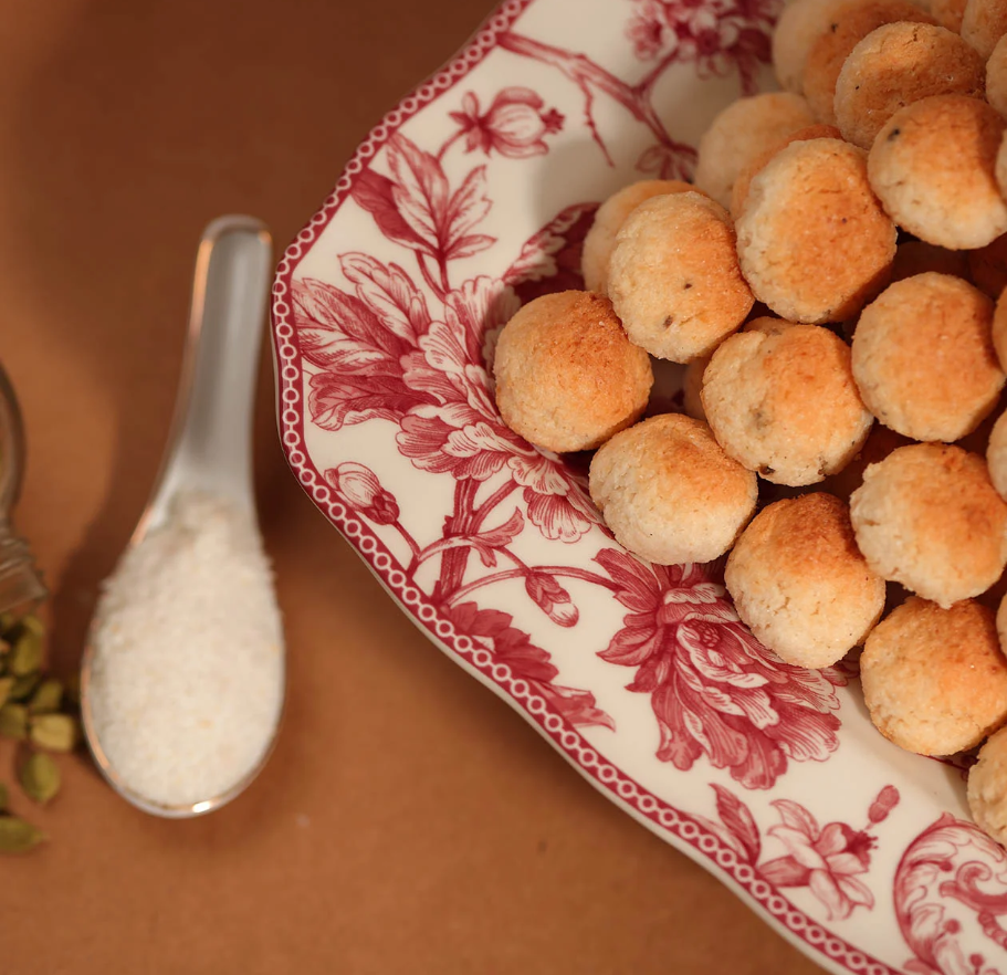 Dotivala Bakers & Confectioners Coconut Loaves Macroom (Egg) - 500 gms