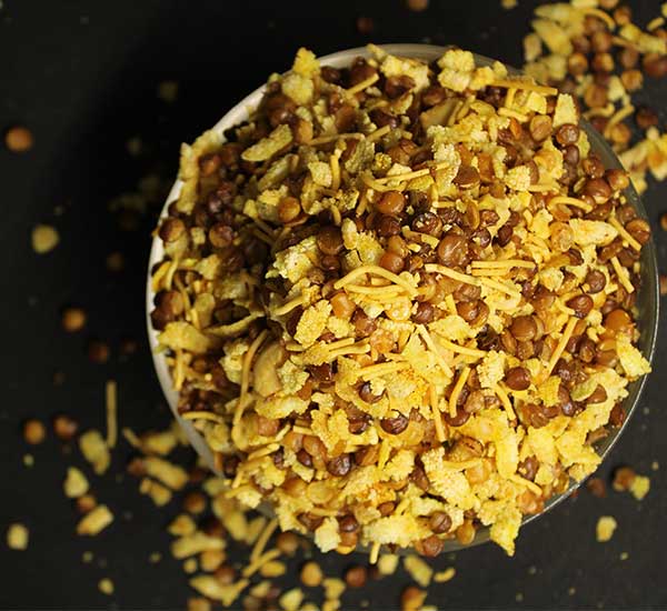 Emerald Mithai Dalmoth | 500 gms