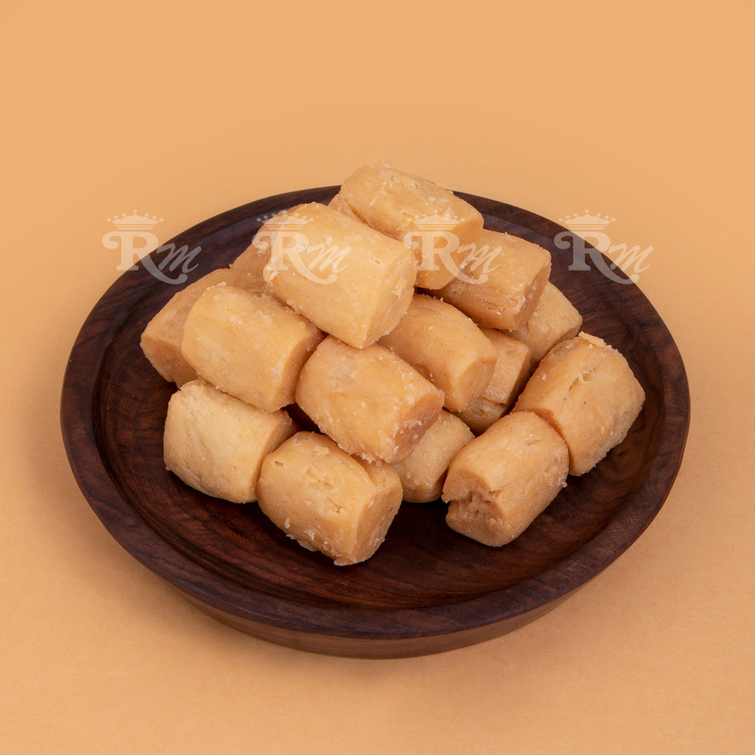 Ramesh Mithai Gagan Gathiya - 500 gms