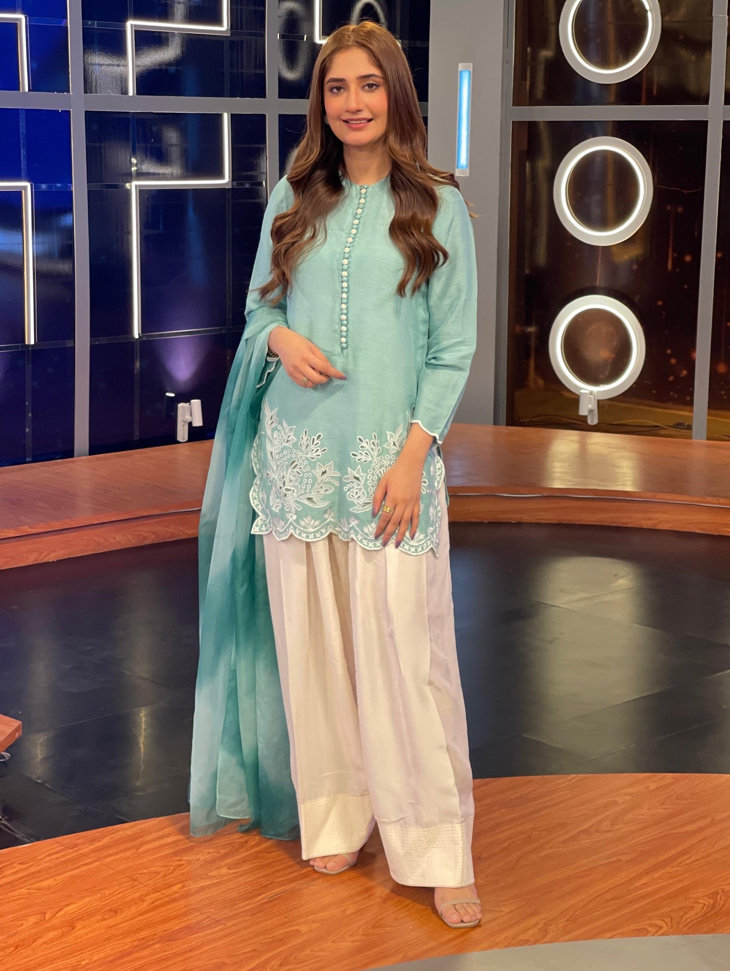 Designer Kurta Dupatta Set With Embroidery Work | Ready To Wear