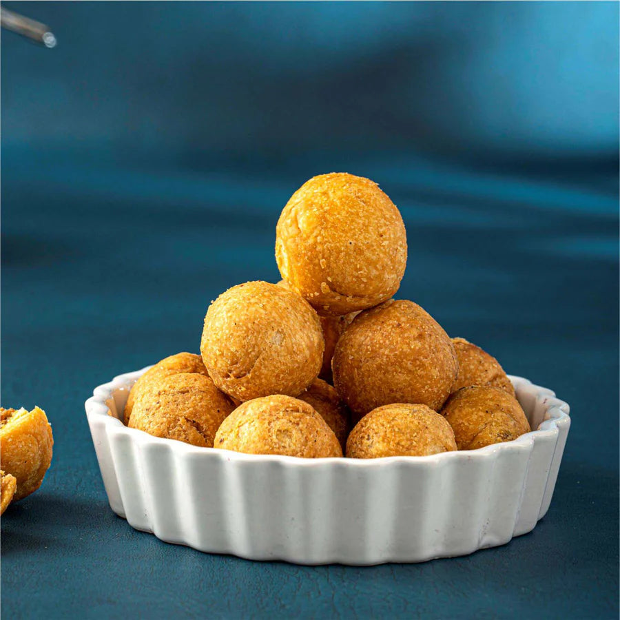 Stuti Dry Jamnagari Kachori | 200 gms