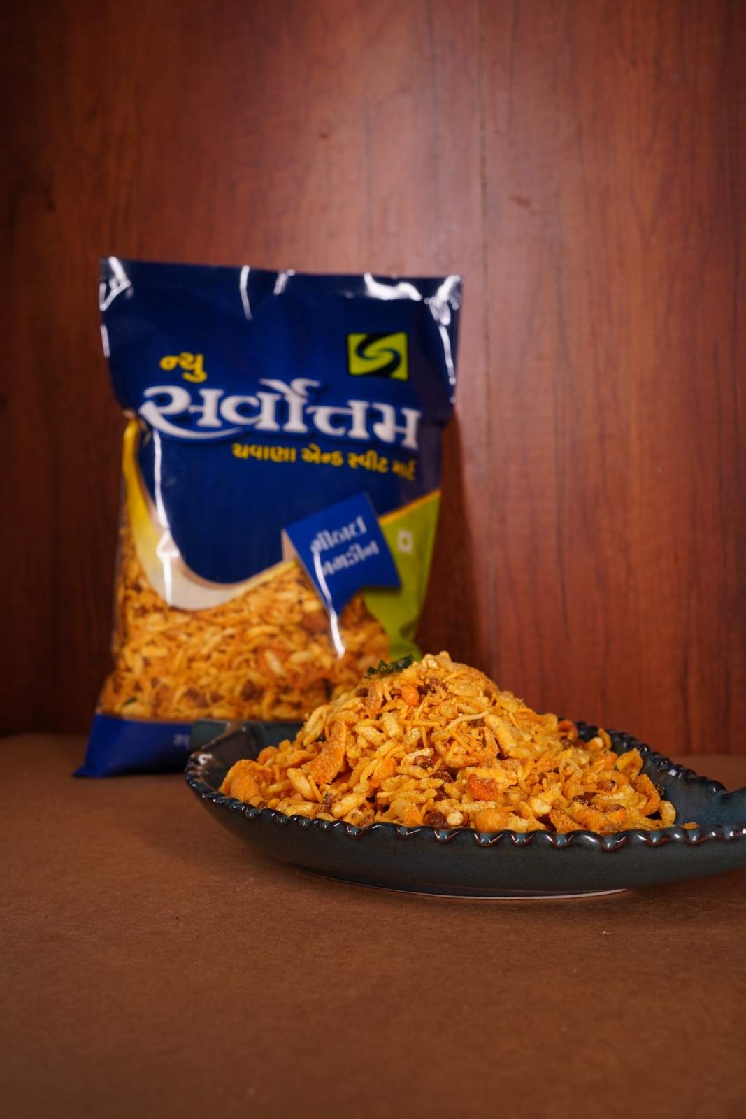 Sarvottam Chawana & Sweet Mart Khatta Metha Namkeen | 500 gms