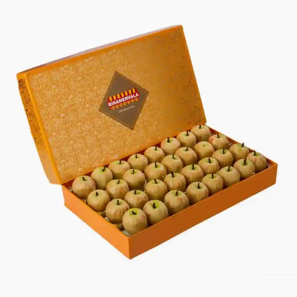 Bikanervala Sweets Kaju Apple | 500 gms