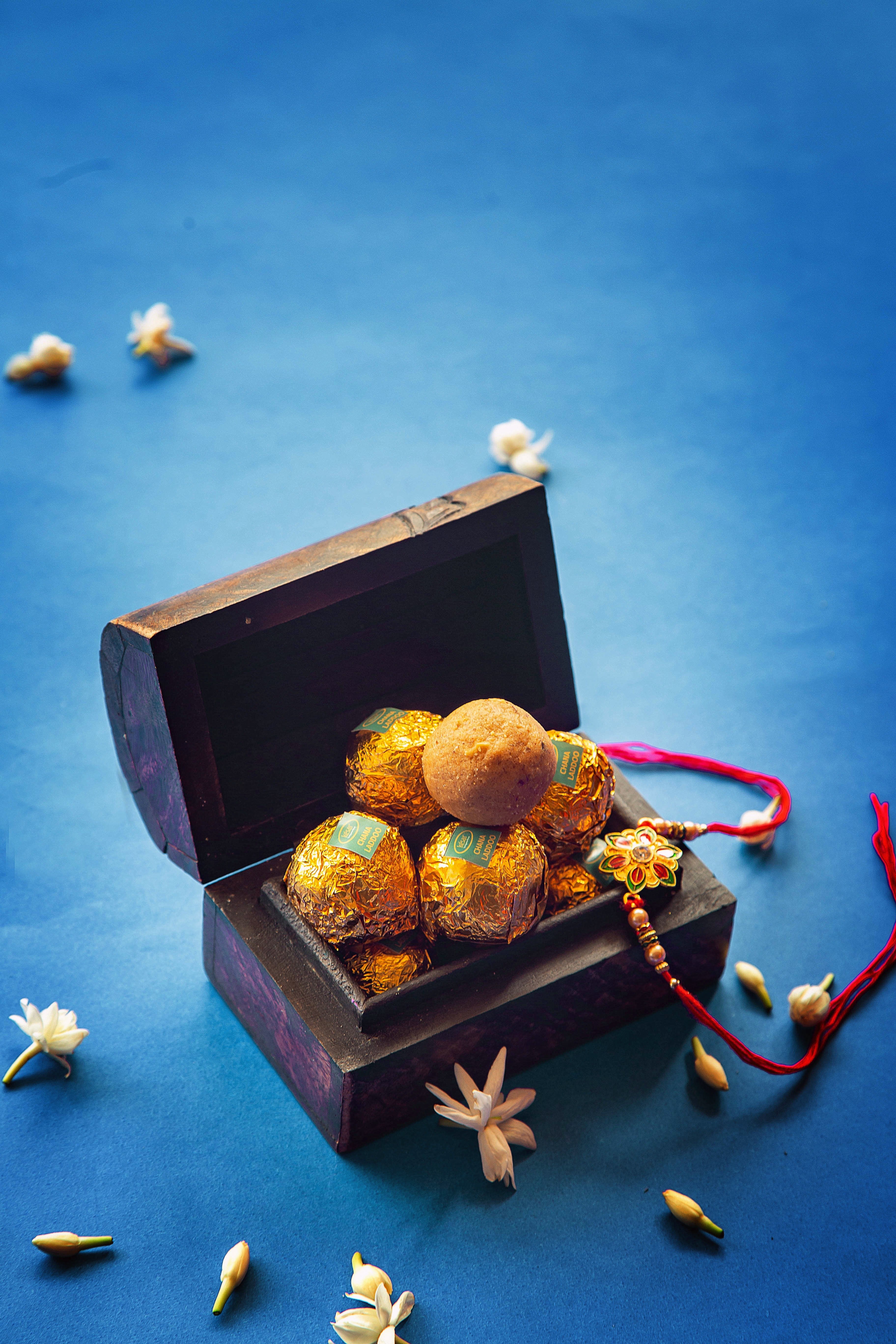 Kesar Sweets Luxury Tin Box Rakhi & Gourmet Delight