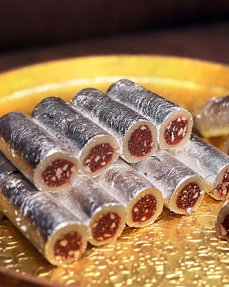 Dharti Namkeen Kaju Anjeer Roll 500 gms - India shopping