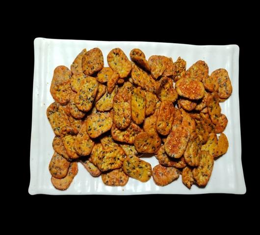 Rekhaben's Namkeen Achari Mathri | 300 gms