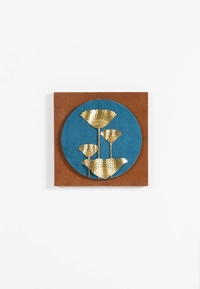 Leaf Composition in a Circular Dial - India shopping