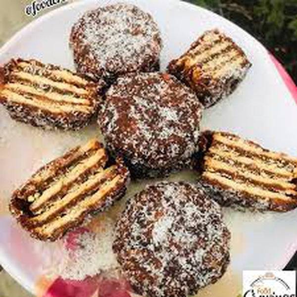 Ganesh Gruh Udyog Khajur Sandwich Biscuits - 300 gms - India shopping