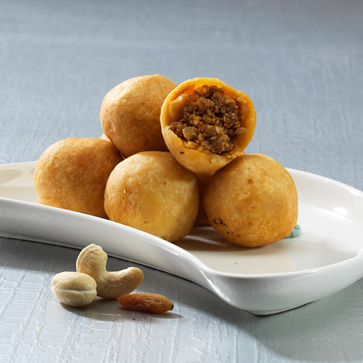 Kandoi Bhogilal Mulchand Special Dry Fruit Kachori | 10 Pcs