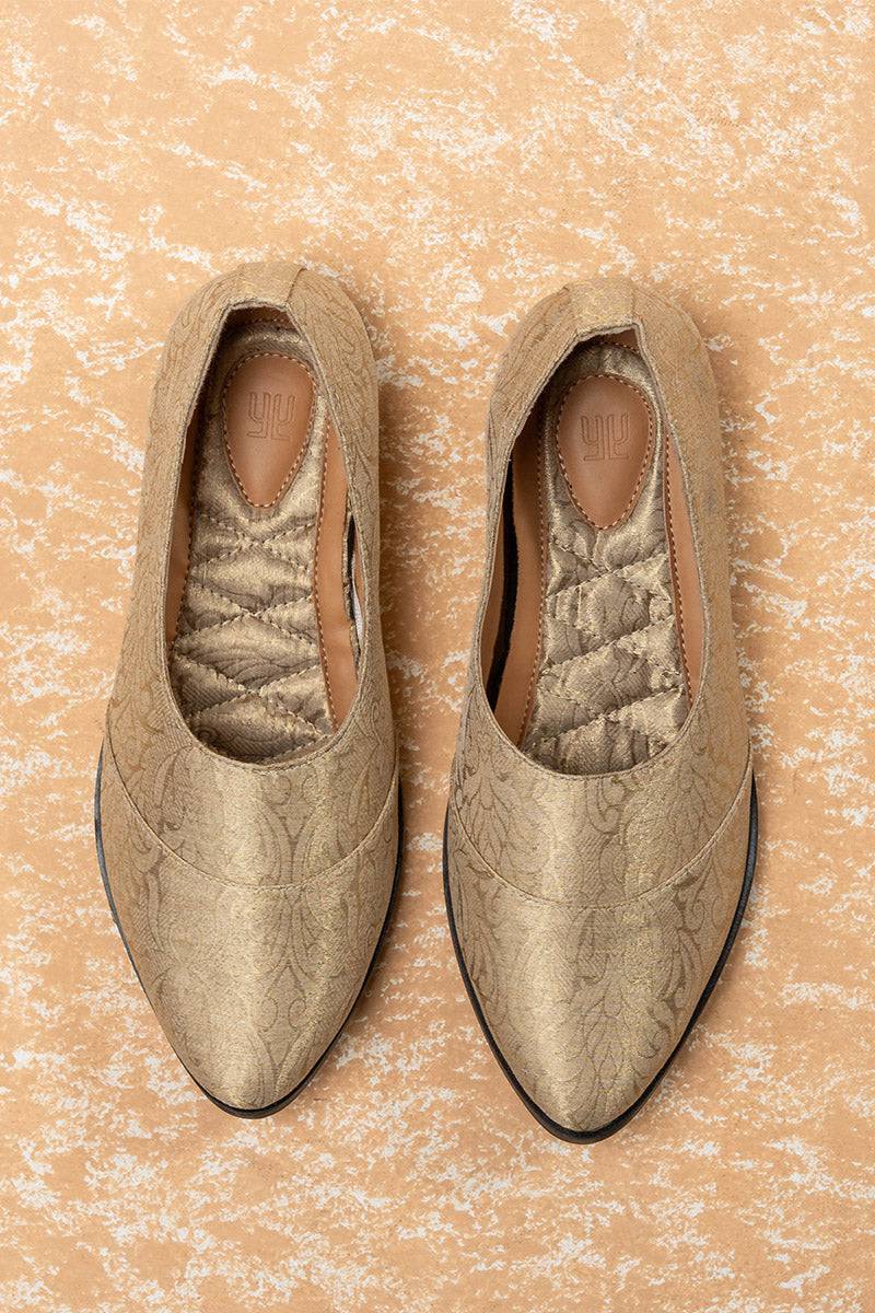 Tasva Brocade Mojari - India shopping