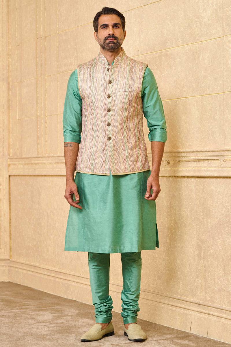 Tasva Brocade with Kantha Stitch Embroidery - India shopping