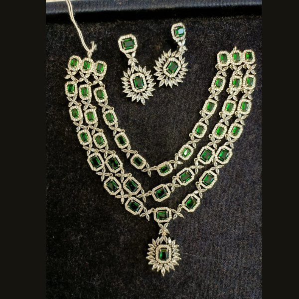 american-diamond-neckless-set-with-earring-collection