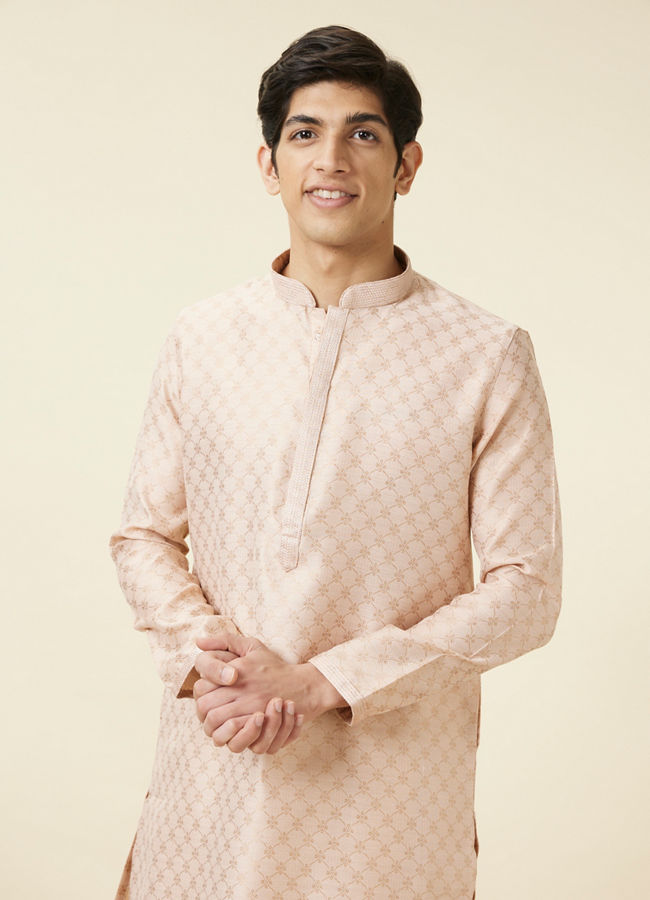 Manyawar Cream Pink Ogee Patterned Kurta Set