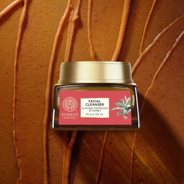 Facial Cleanser Almond, Pistachio & Honey - 30 gms