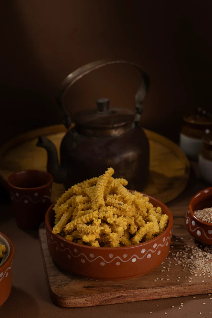 Pothgaal Sweet Jonna Murukulu - 300 gms