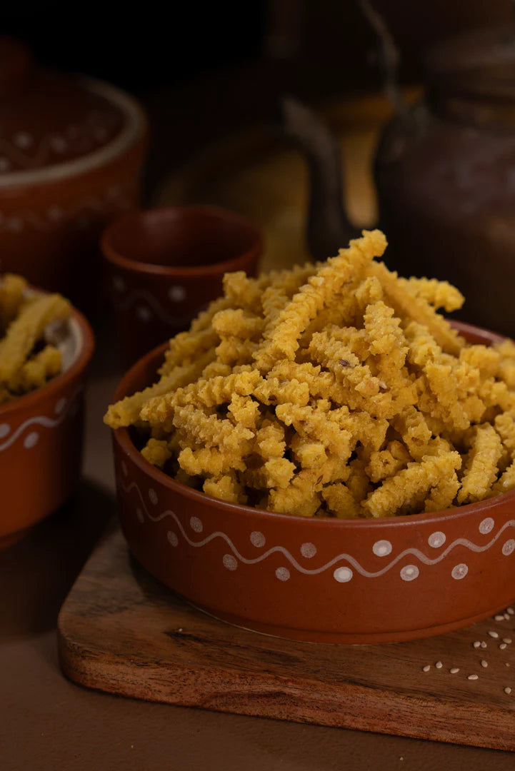 Pothgaal Sweet Jonna Murukulu - 300 gms