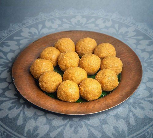 Bhagat Bhagat Mishthan Bhandar Besan Laddu - 500 gms