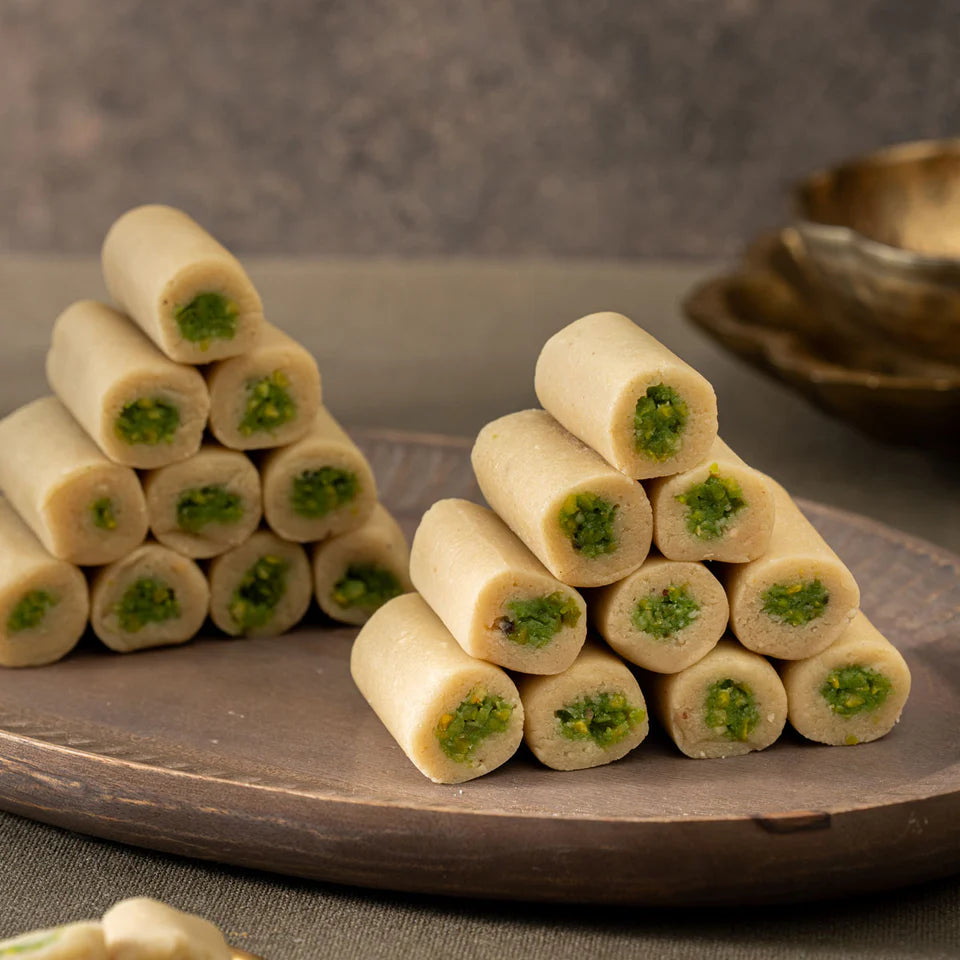 Pothgaal Sweet Kaju Pista Roll - 500 gms