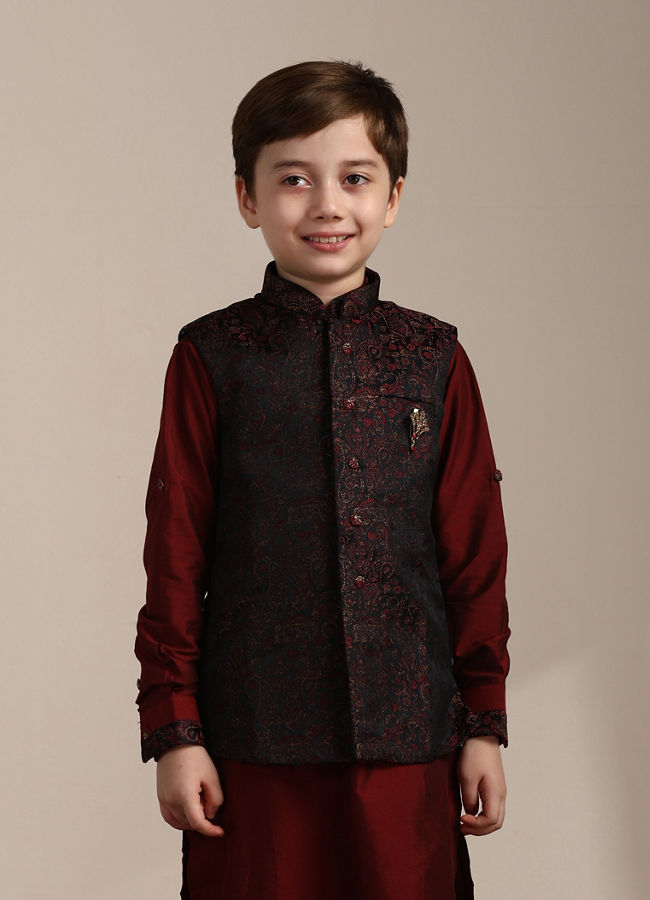 Manyavar-Boys-Maroon-Kurta-with-Charcoal-Black-Paisley-Printed-Jacket-Set