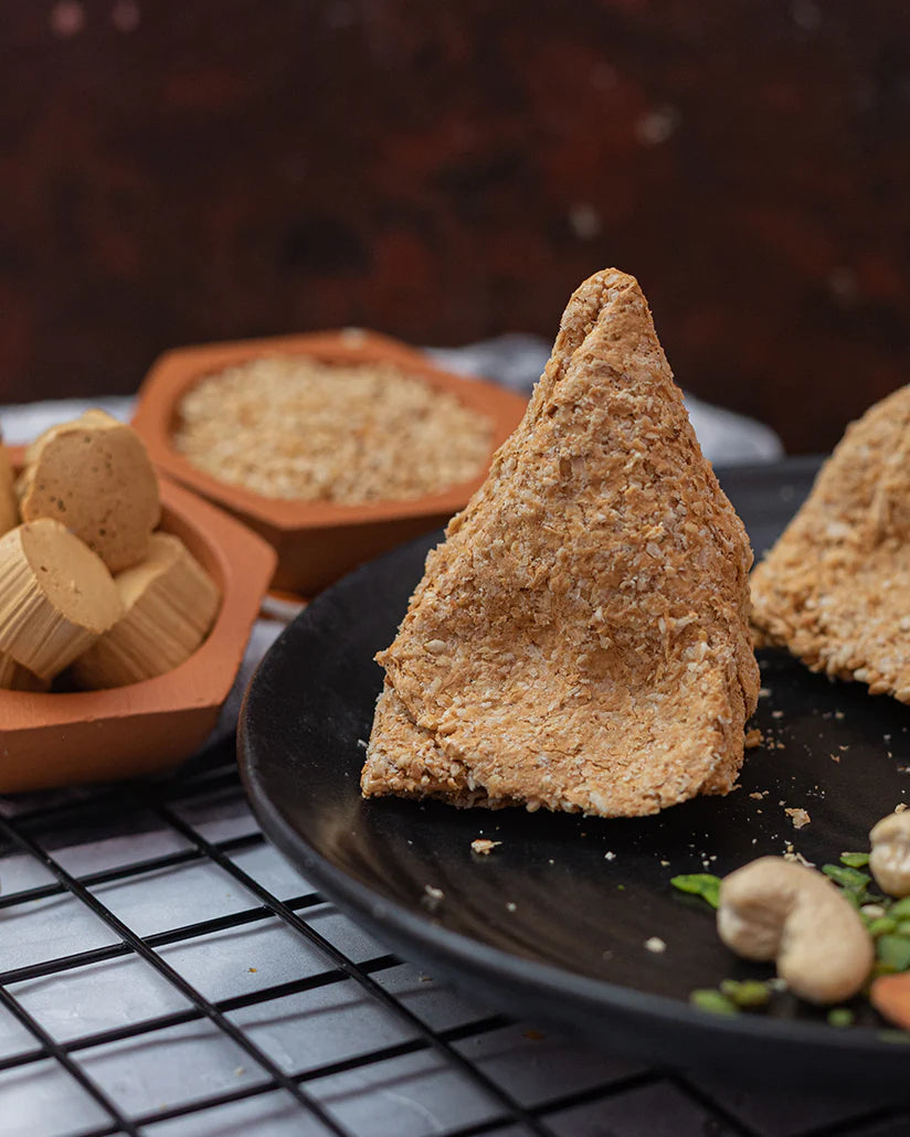 Narayanji Gajak Wale Gud Samosa Gajak 500 gms