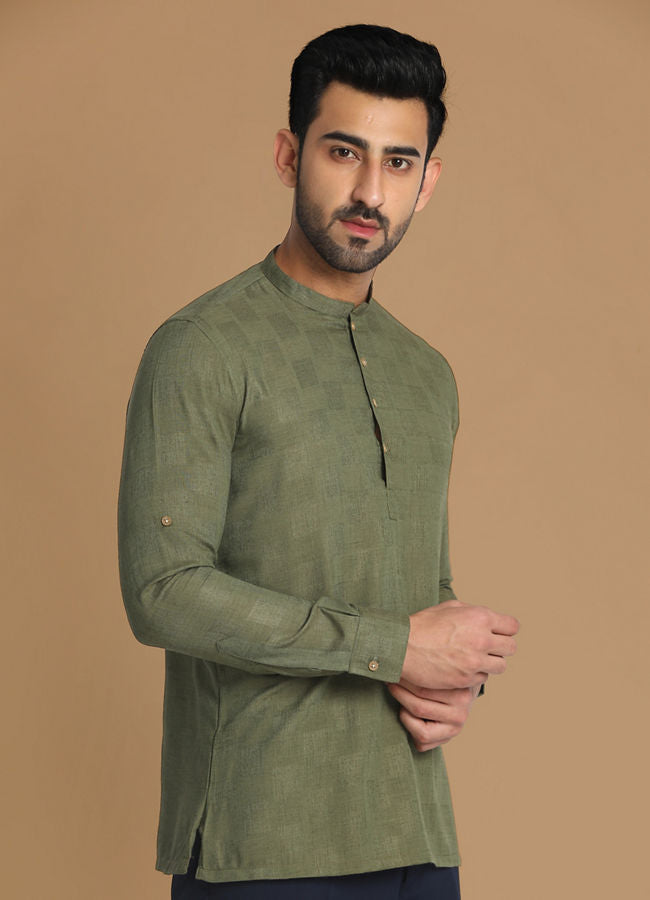 Manyawar Textured Green Kurta