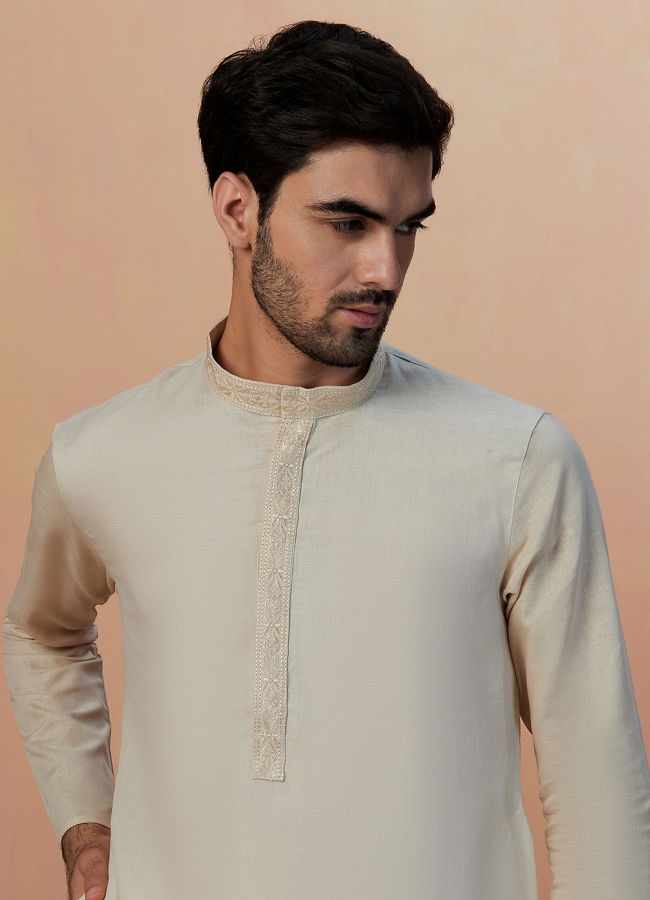 Manyawar Off White Solid Kurta Pajama