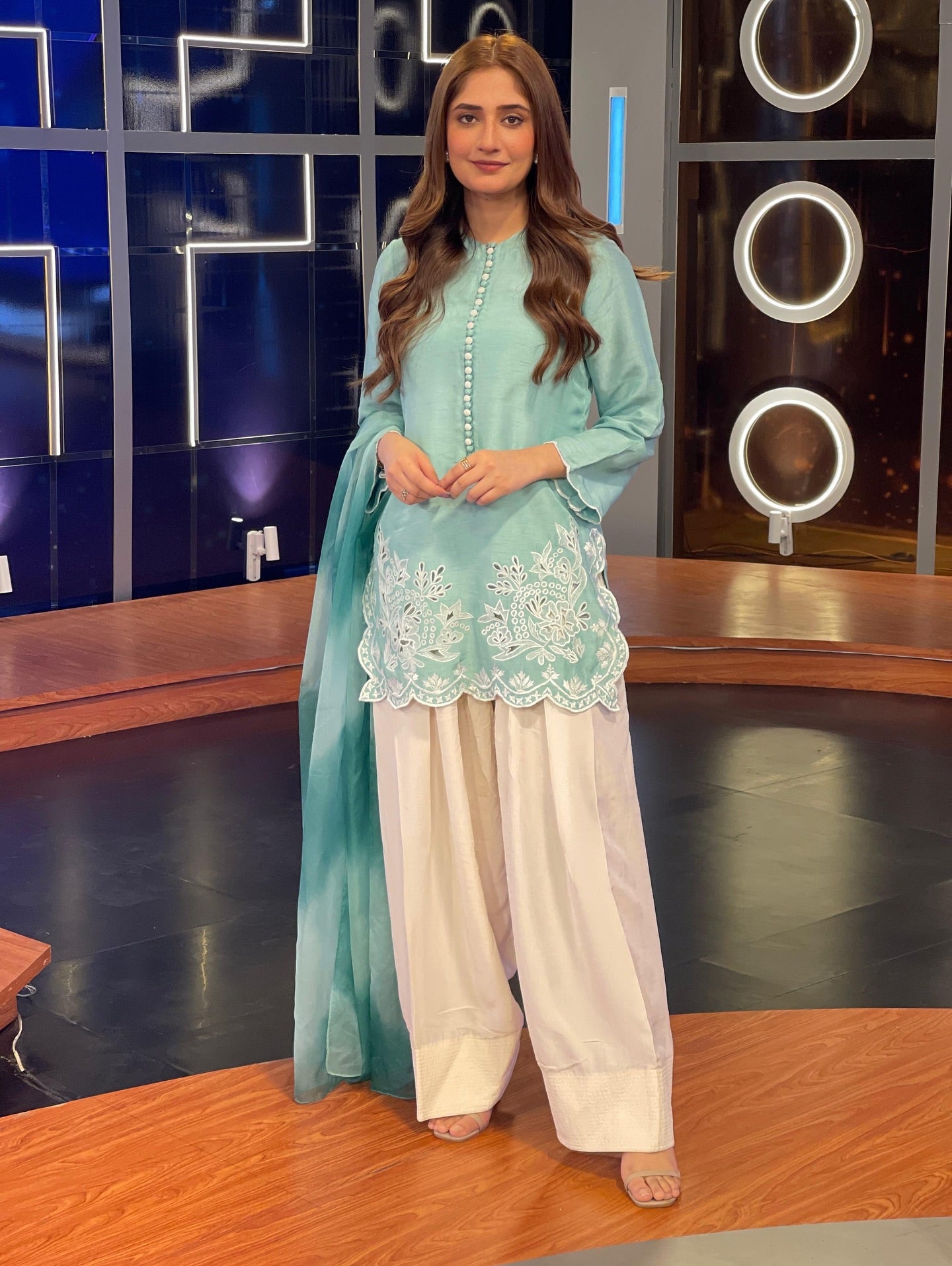 Designer Kurta Dupatta Set With Embroidery Work | Ready To Wear