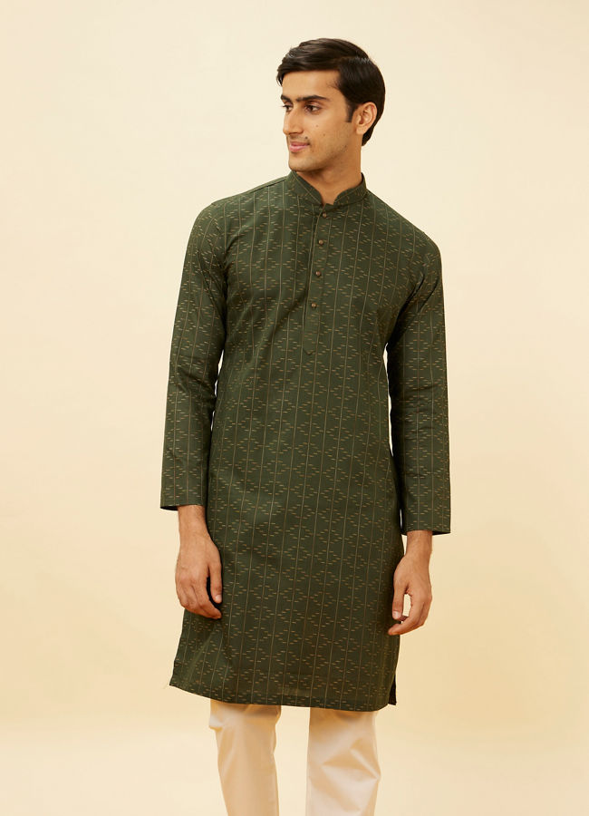 Manyawar Dark Green Linear Printed Kurta Set