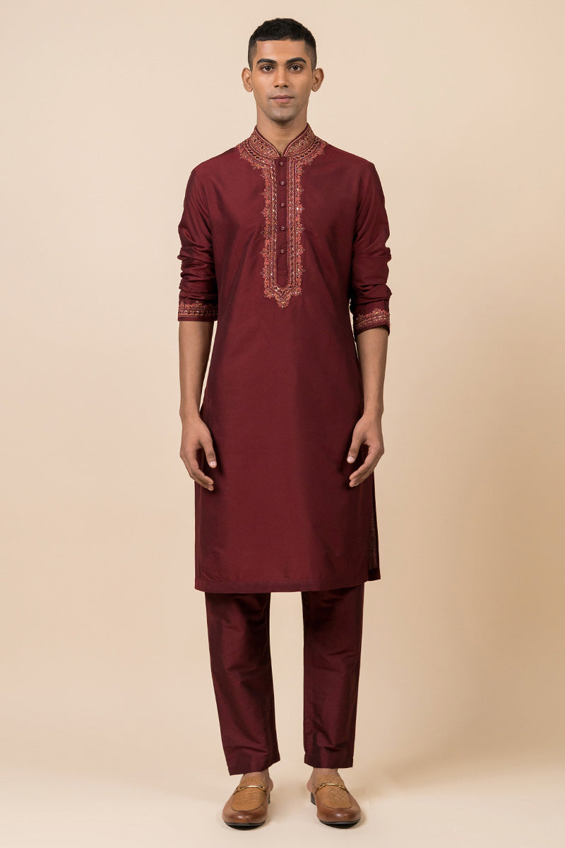 Kurta Set With Embroidered Collar