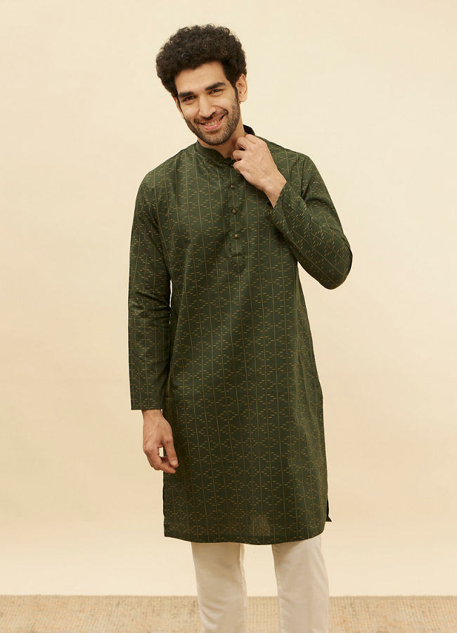 Manyawar Dark Green Linear Printed Kurta