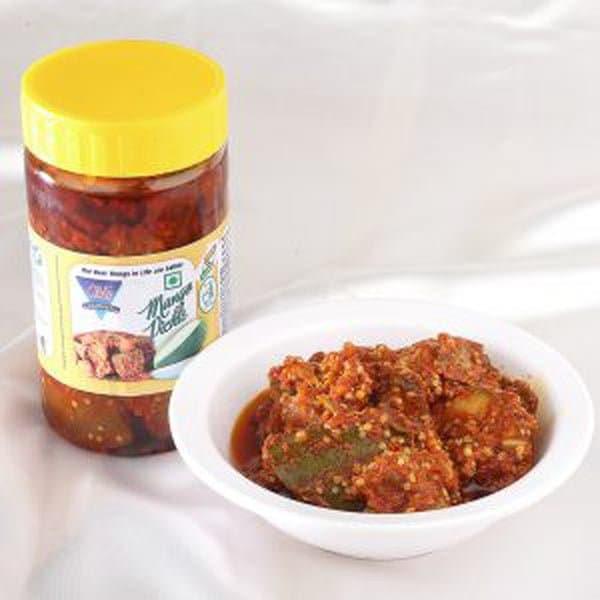 Om Namkeen's Mango Pickle