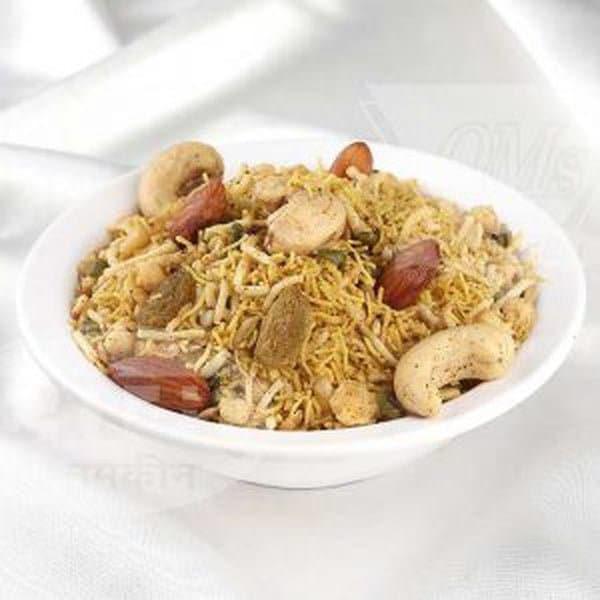 Om Namkeen's Premium Dry Fruits Mix