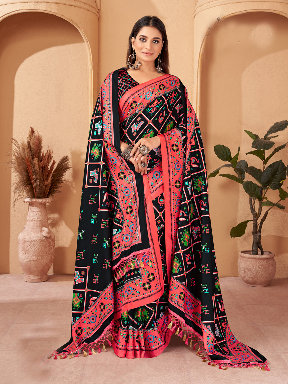 Royal Enigma: Black & Red Box Pattern Pashmina Saree with Shawl - India shopping