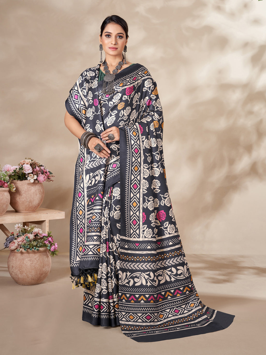 Vintage Allure: Luxurious Pashmina Saree & Shawl Set - India shopping