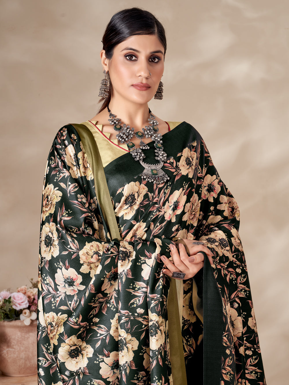 Midnight Bloom: Classic Pashmina Saree and Shawl