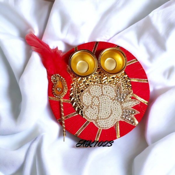 ROUND POOJA PLATER