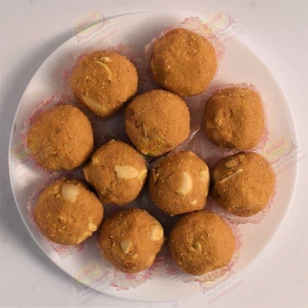 Ratan Sev Bhandar Besan Laddu