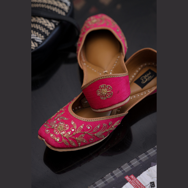 Thread Embroidered Juttis - Sunhara Jaal