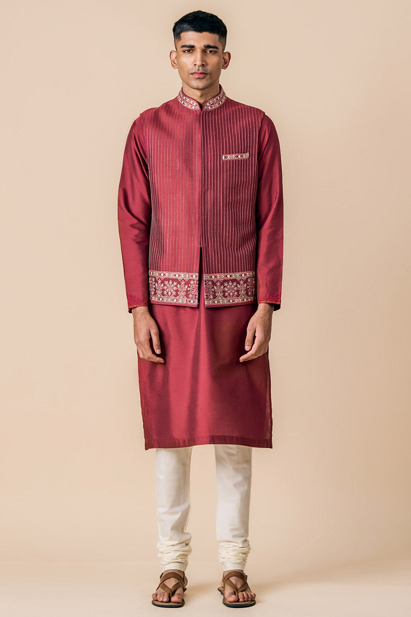 Kurta Bundi Set With Zari Detailing